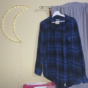 Blue and black oversized flannel 💙🖤